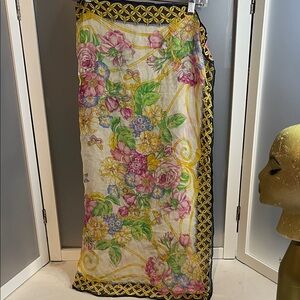 Valentino vintage floral silk twill scarf 64x34 Approximately